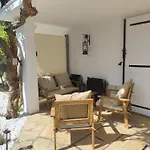 Au 9eme Art Apartment *