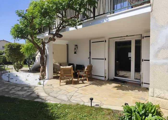 Au 9eme Art Apartamento La Rochefoucauld